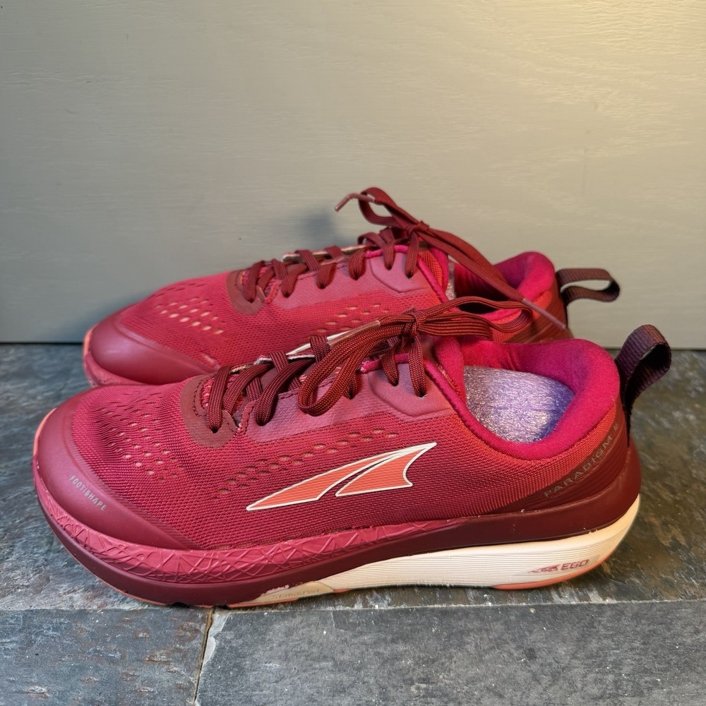 Altra Paradigm 5 Running Shoe Womens Size 9.5 Raspberry